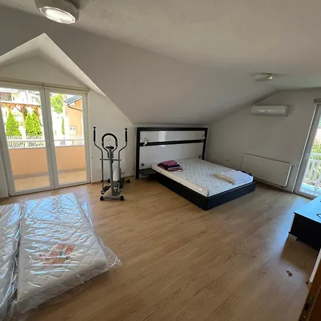 Jasmina Villa