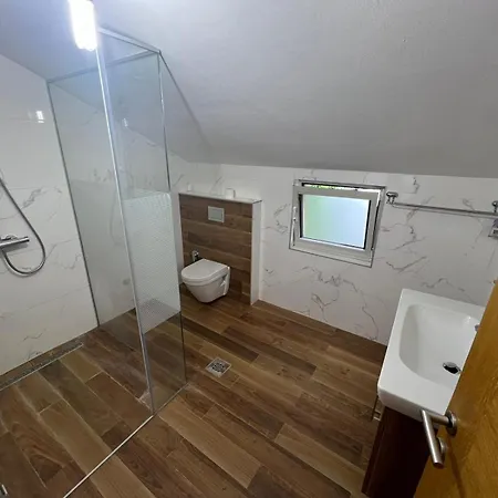 Jasmina Villa