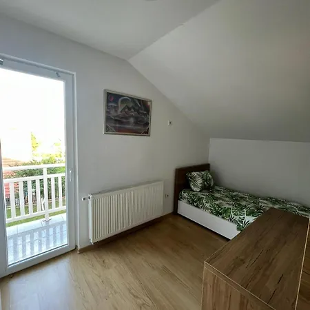 Jasmina Villa