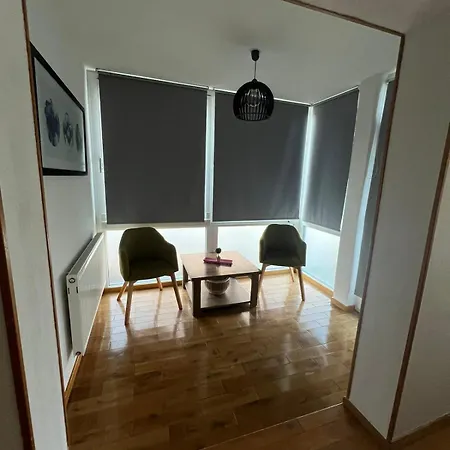 Jasmina Villa *